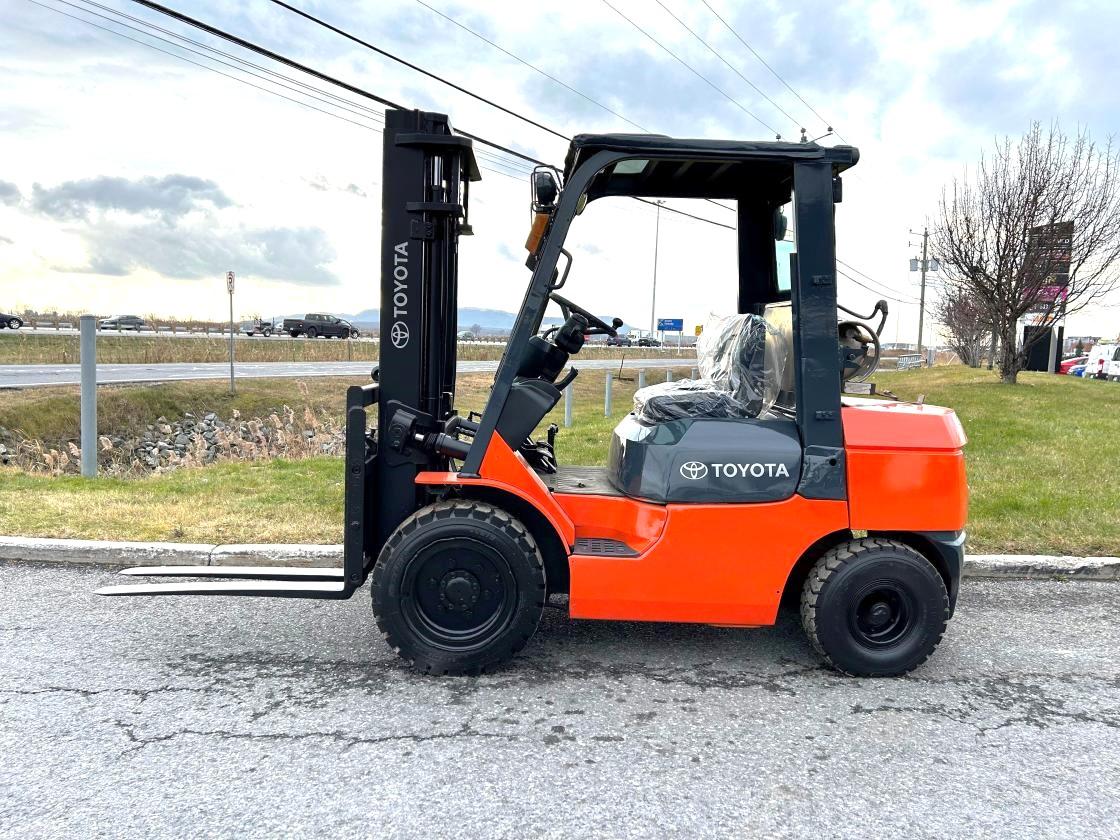 Toyota 7FGU30