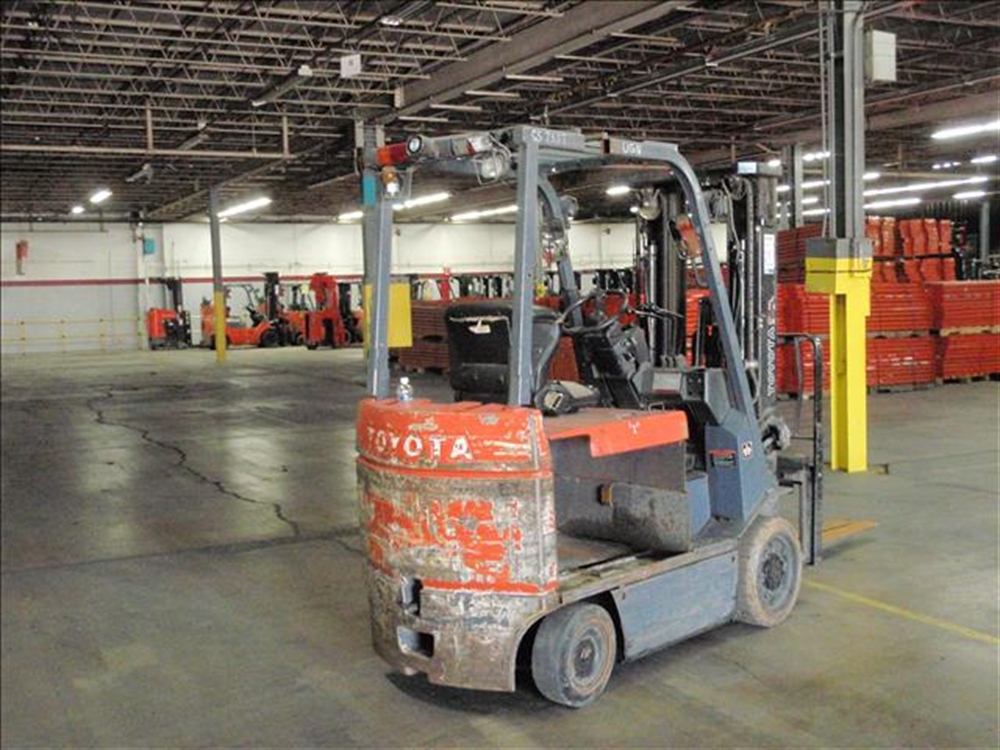 Toyota 7FBCU30