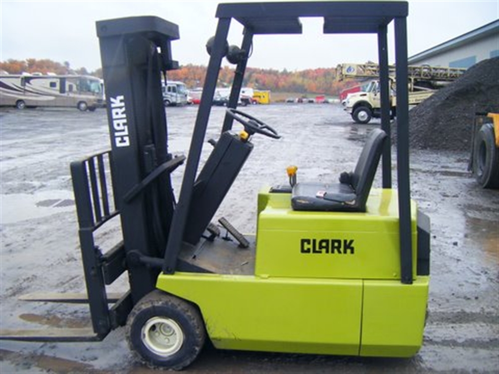 Clark TM15