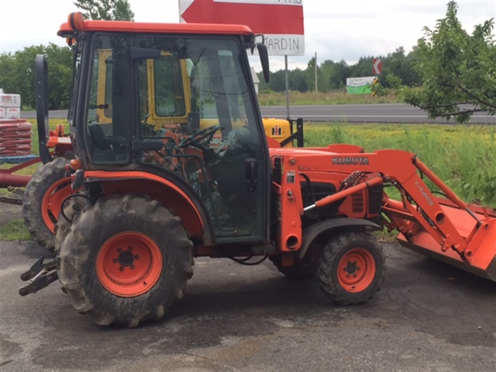 KUBOTA 