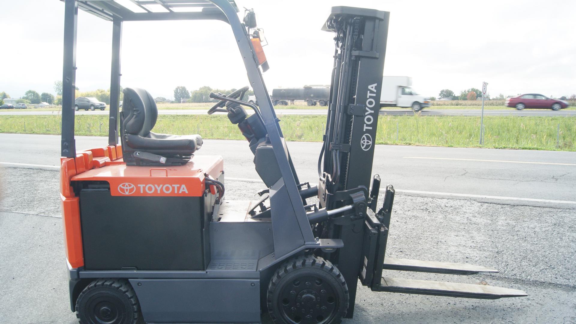 Toyota 7FBCU25