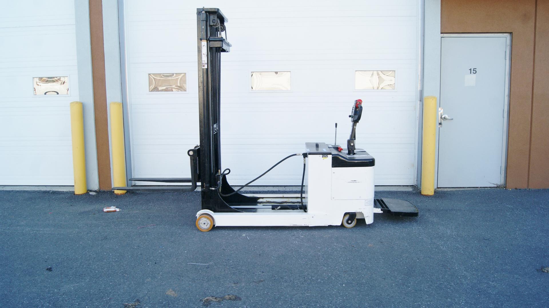 ELECTRIC STACKER CDD15