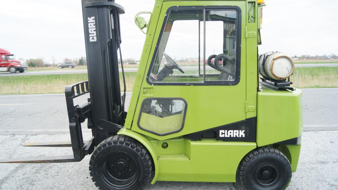 Clark CGP30