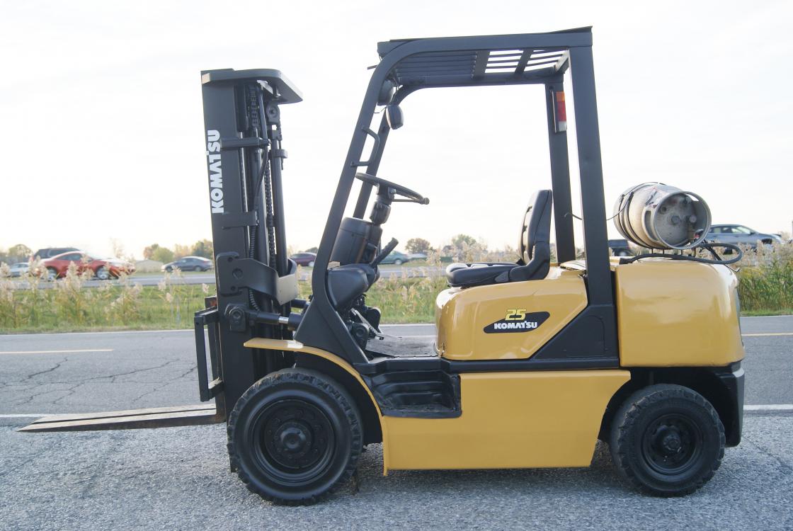 Komatsu FG25C-12