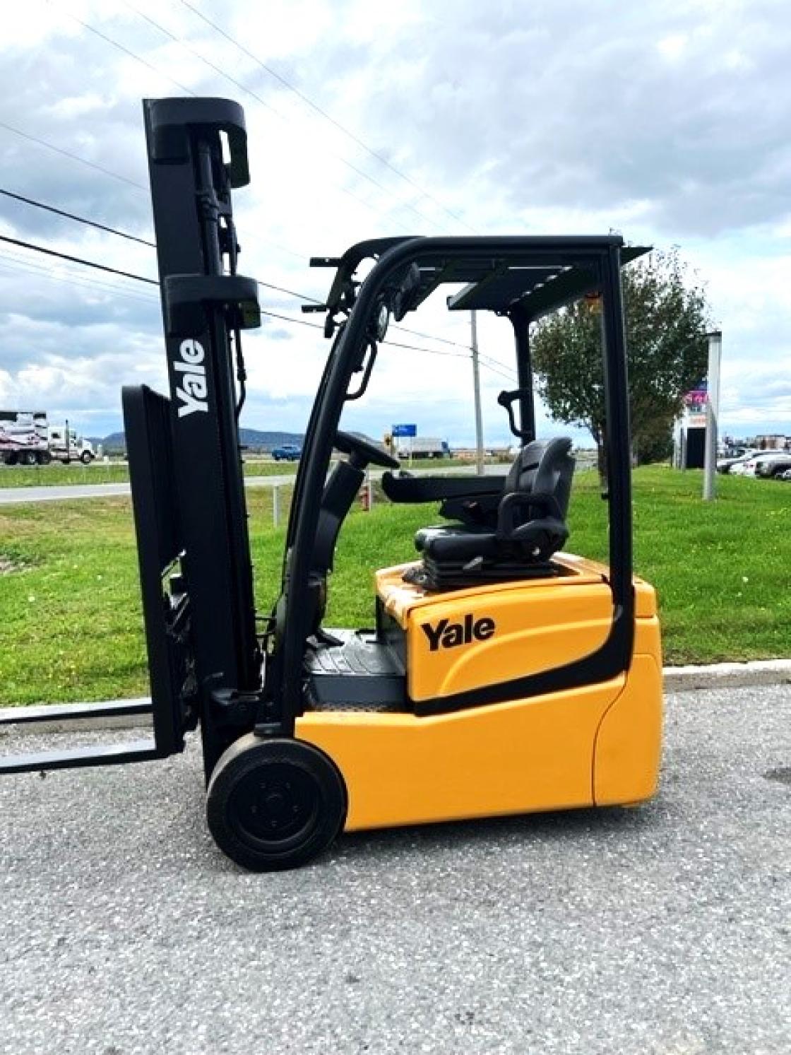 Forklift 3 wheels cushion electric Yale ERP030VT 2020 #12399