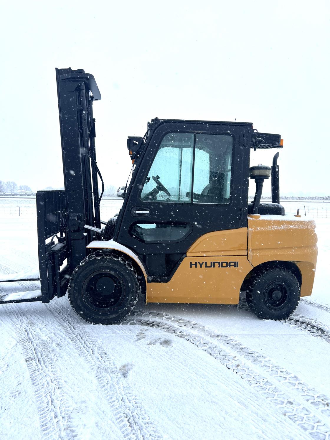 HYUNDAI 45D-9