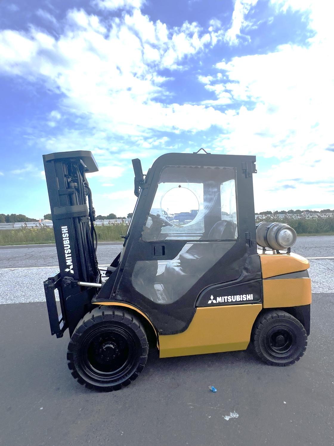 Mitsubishi FG35