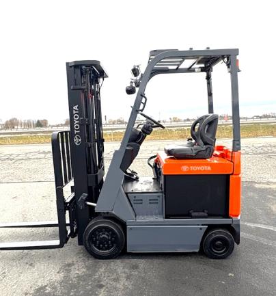 Chariot(s) Chariots élévateurs éléctriques sur pneus à bandage Toyota