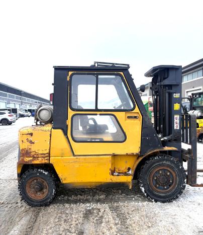 Chariot(s) Pneumatique Caterpillar