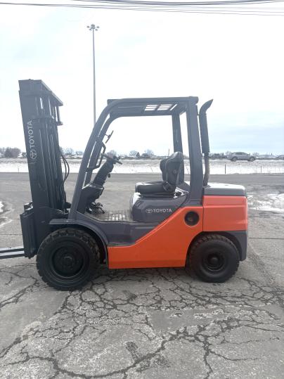 Modèles Chariots Élévateurs Usagés et Neufs Toyota