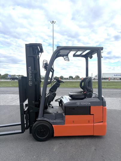 Toyota Forklifts(s) 3 wheels cushion electric