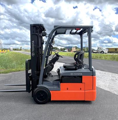 Toyota Forklifts(s) 3 wheels cushion electric