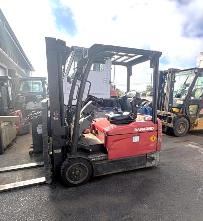 Raymond Forklifts(s) 3 wheels cushion electric