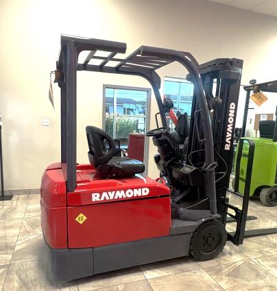 Raymond Forklifts(s) 3 wheels cushion electric