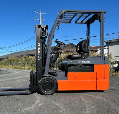 Toyota Forklifts(s) 3 wheels cushion electric