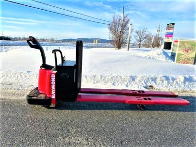 Modèles Chariots Élévateurs Usagés et Neufs Raymond