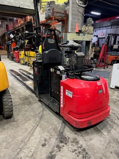 Modèles Chariots Élévateurs Usagés et Neufs Raymond